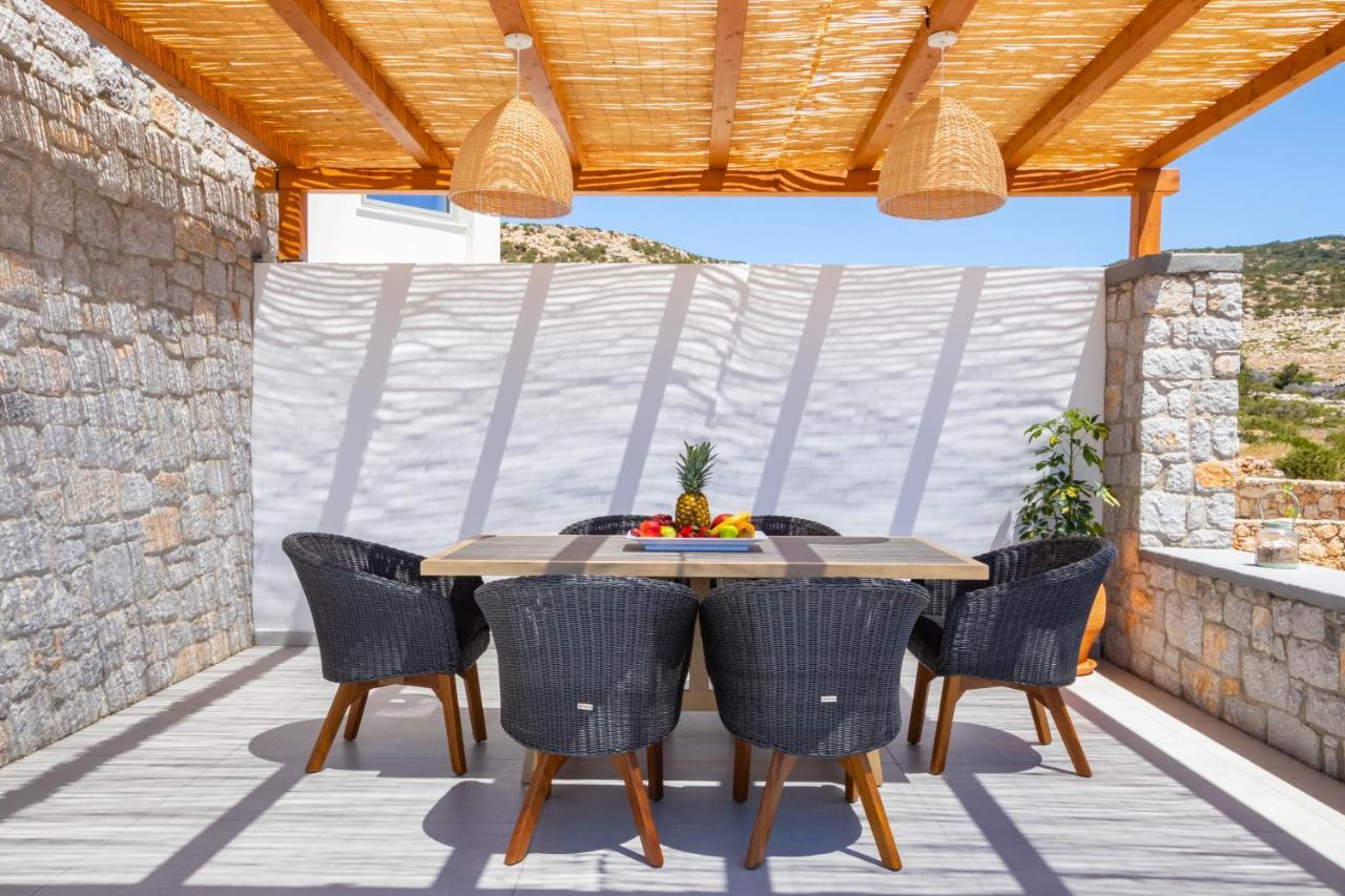 Aros Luxury Villas Lakki  Екстер'єр фото